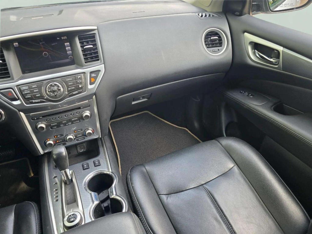2018 Nissan Pathfinder Image 17