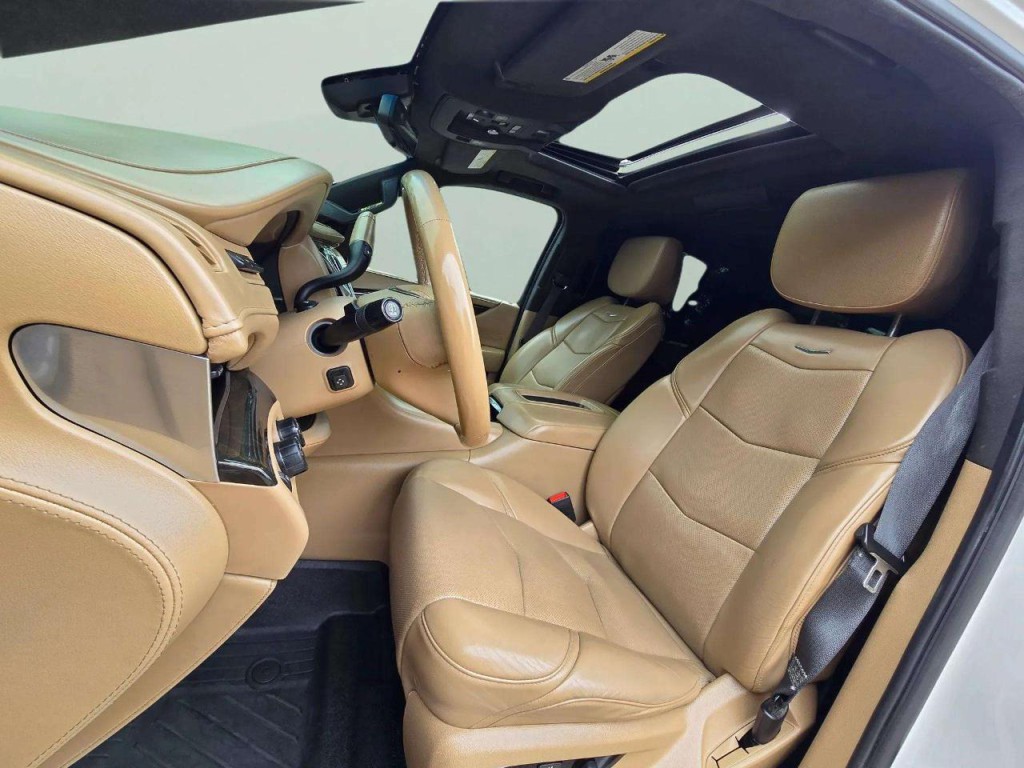 2019 Cadillac Escalade Image 10