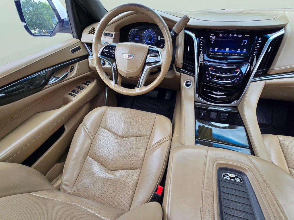 2019 Cadillac Escalade Image 13