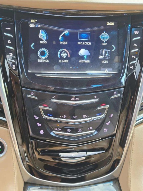 2019 Cadillac Escalade Image 19