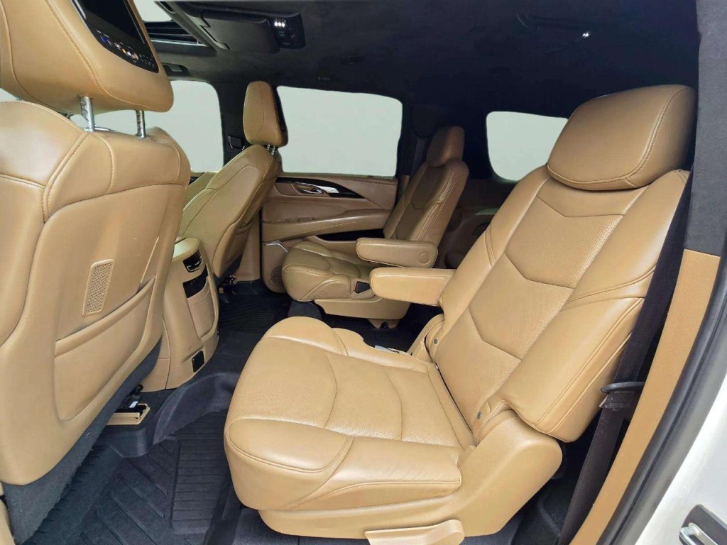 2019 Cadillac Escalade Image 26