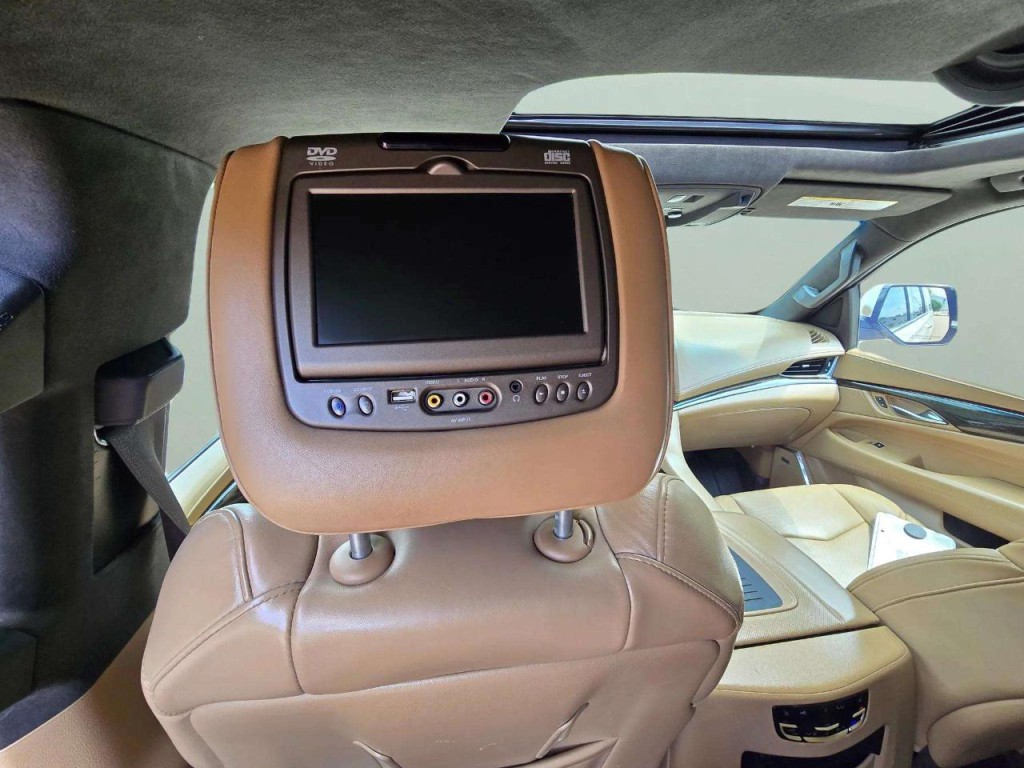 2019 Cadillac Escalade Image 27