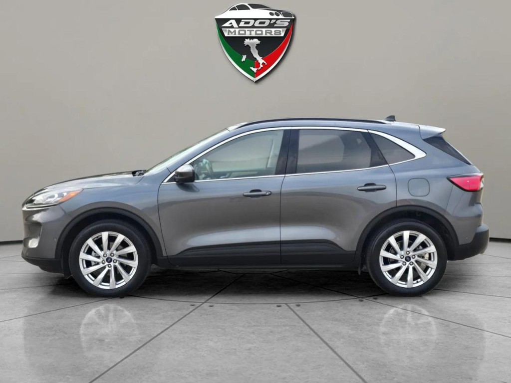 2022 Ford Escape Image 2