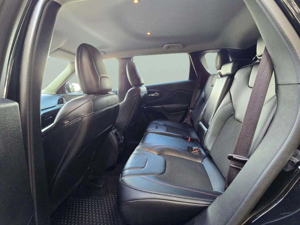 2022 Jeep Cherokee Image 24