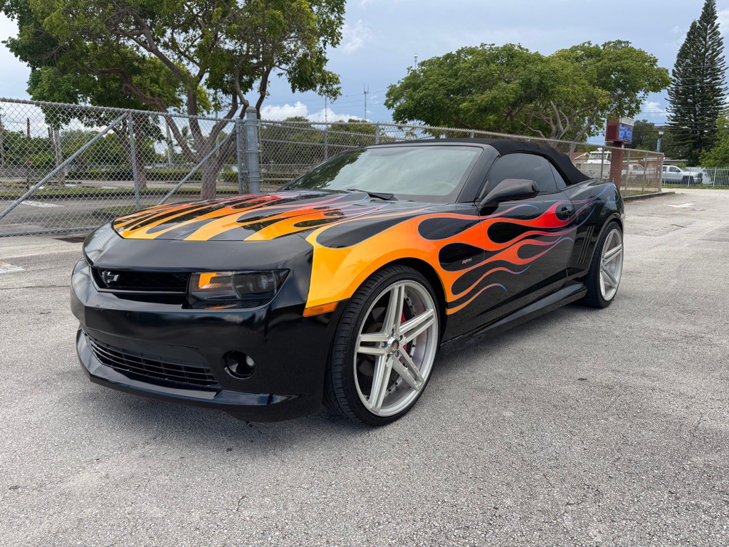 2015 Chevrolet Camaro Image 1