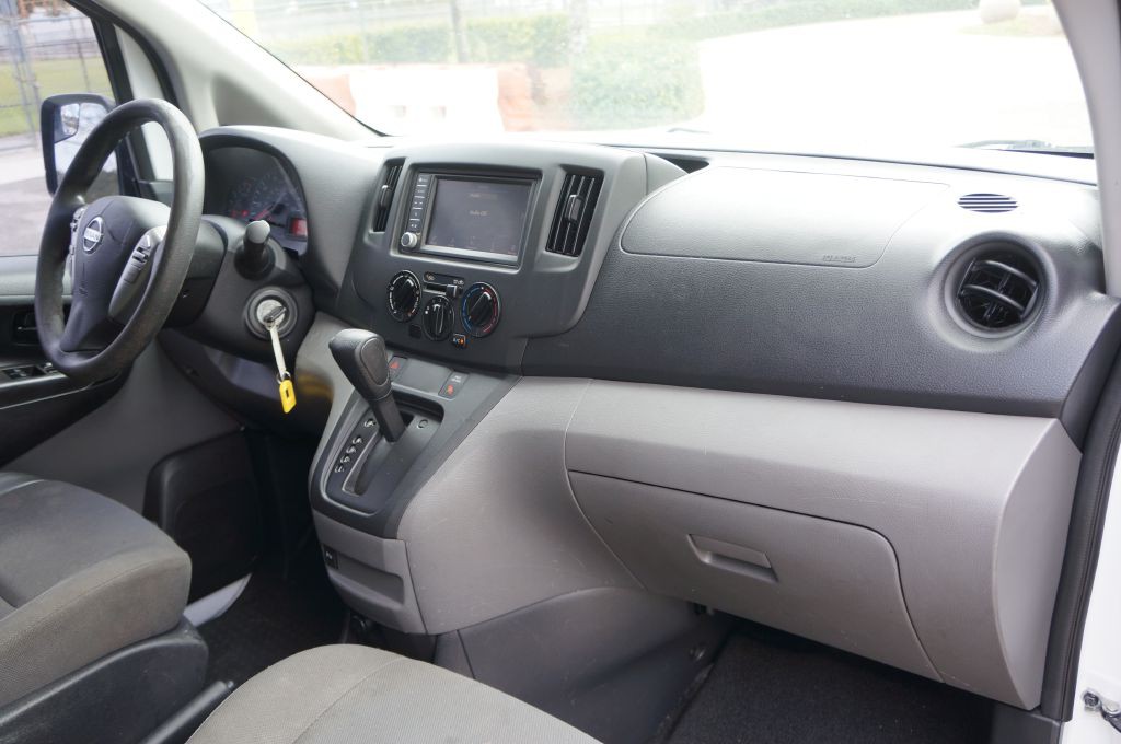 2020 Nissan NV200 Image 31