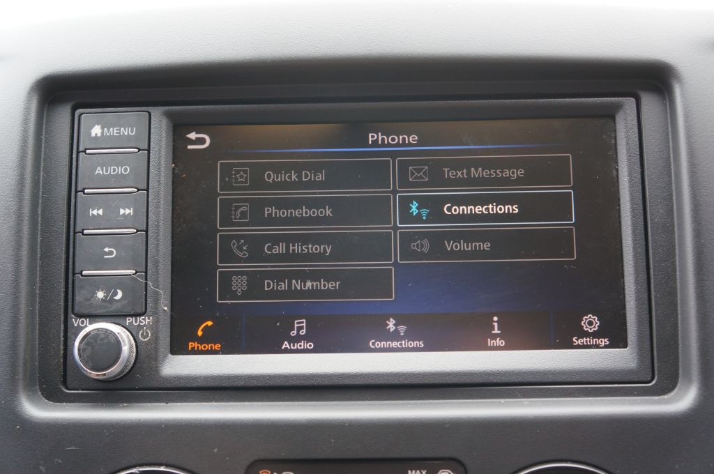 2020 Nissan NV200 Image 36