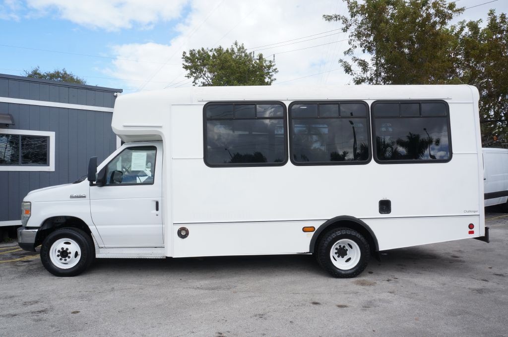 2015 Ford Econoline Image 6