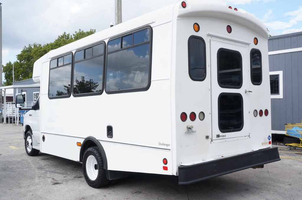 2015 Ford Econoline Image 7