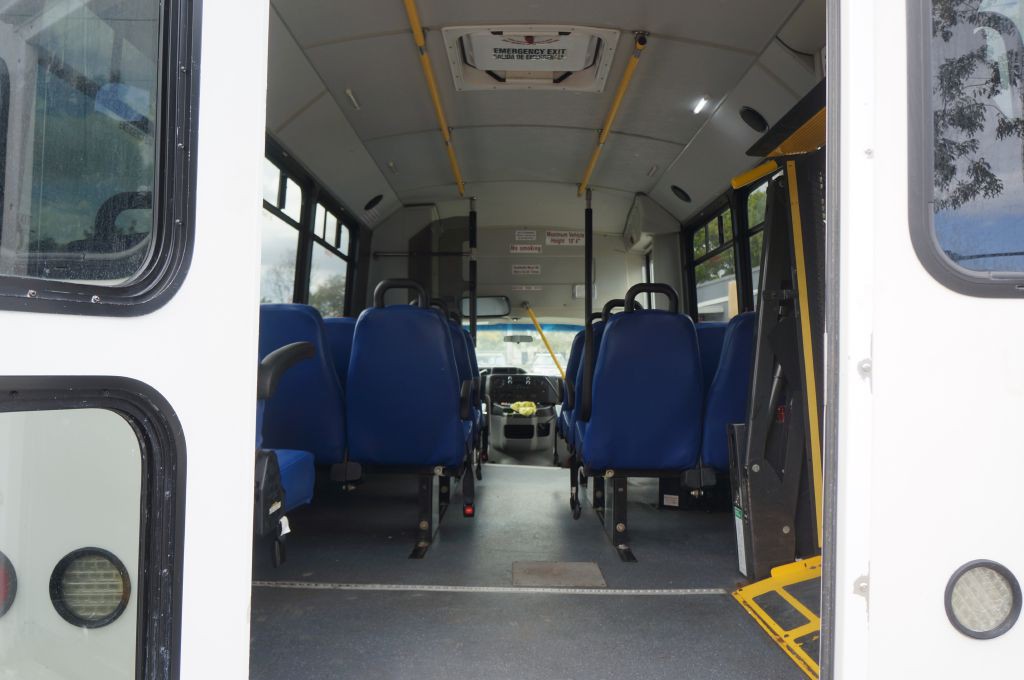 2015 Ford Econoline Image 19