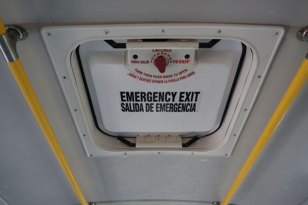 2015 Ford Econoline Image 32