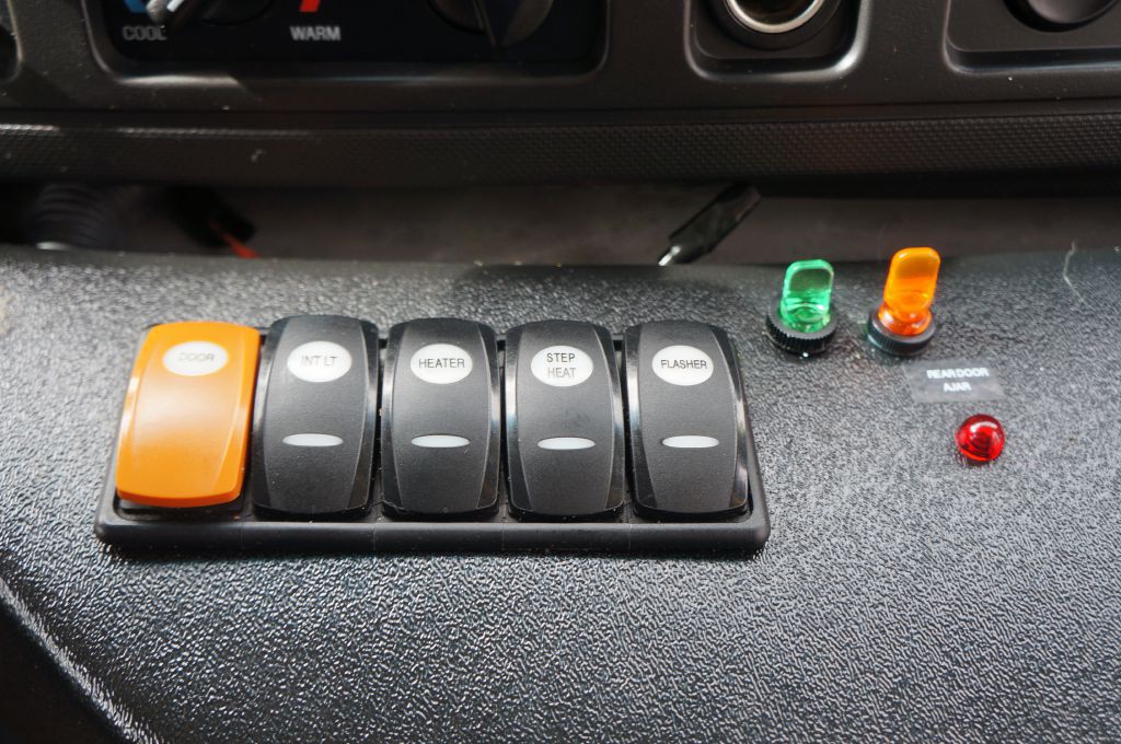 2015 Ford Econoline Image 39