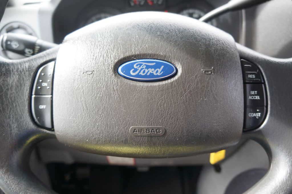 2015 Ford Econoline Image 42