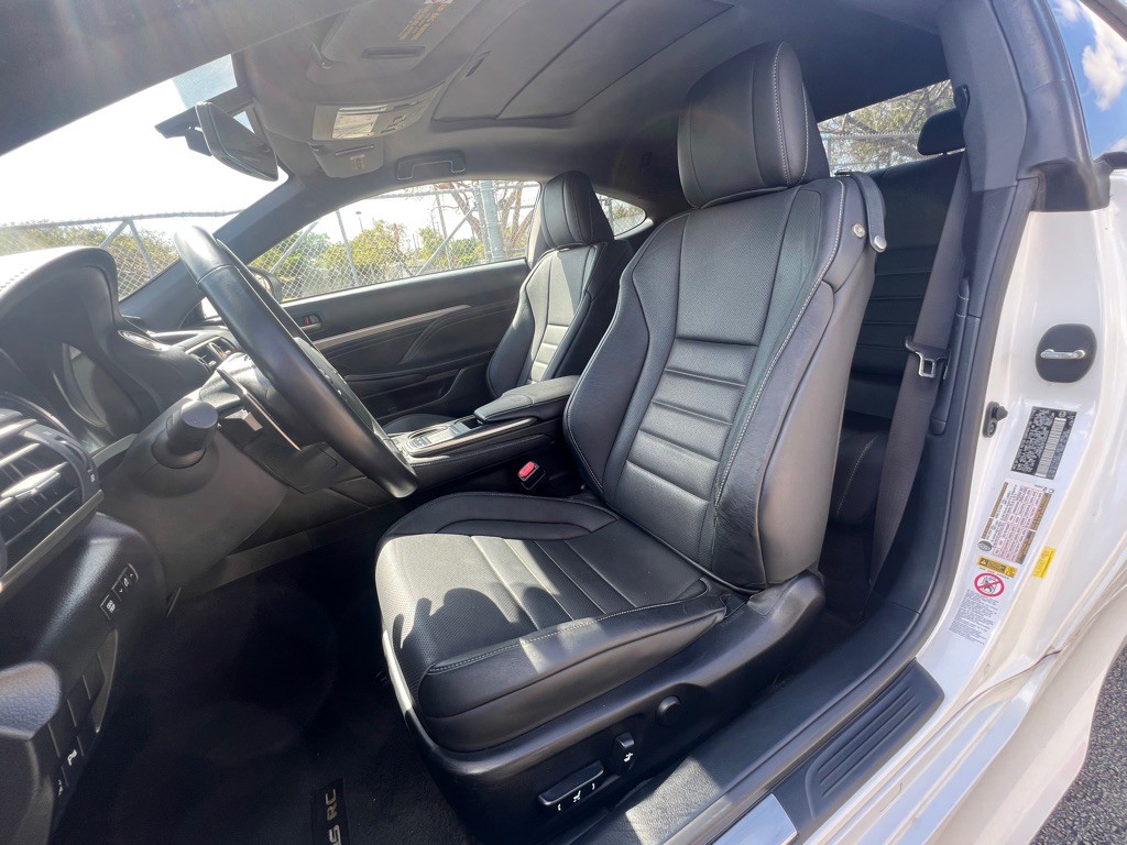2015 Lexus RC 300 Image 11