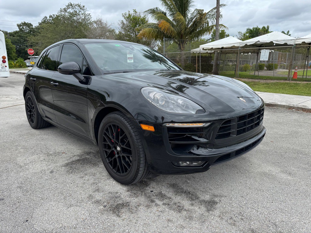 2017 Porsche Macan Image 3