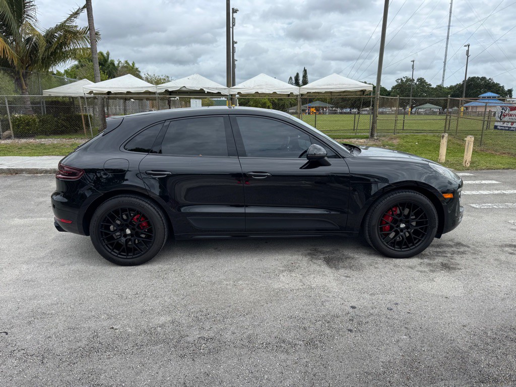2017 Porsche Macan Image 4