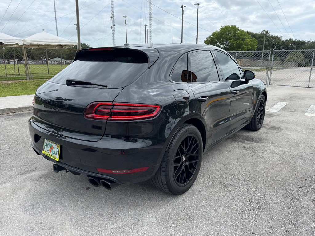 2017 Porsche Macan Image 5