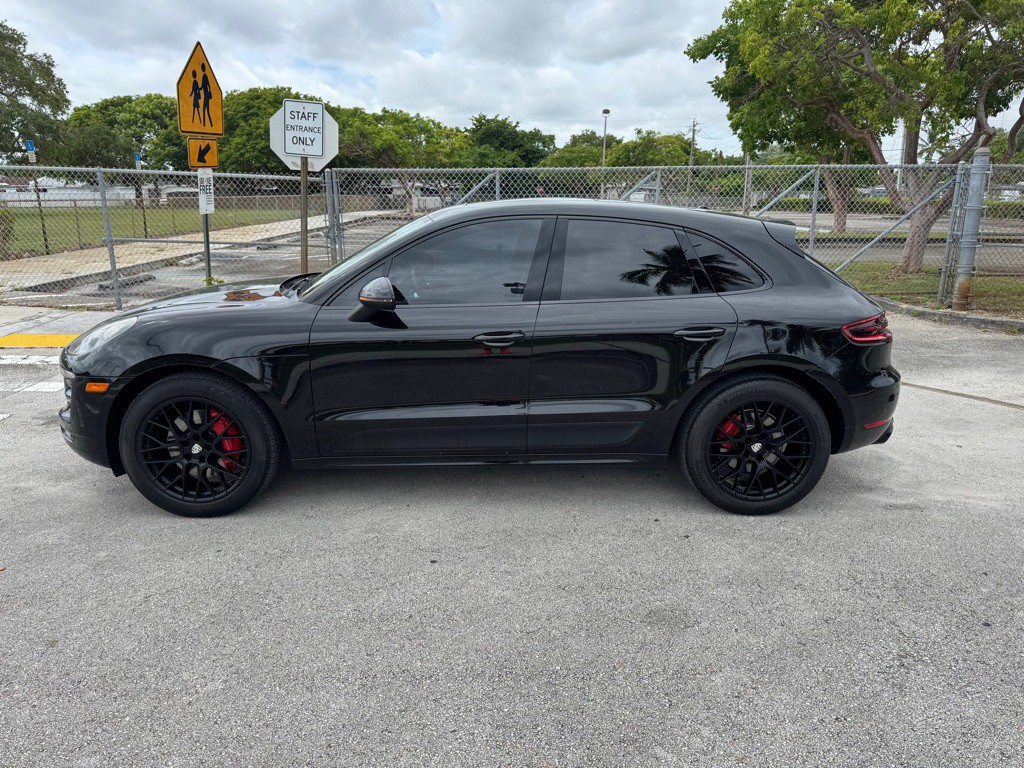 2017 Porsche Macan Image 8
