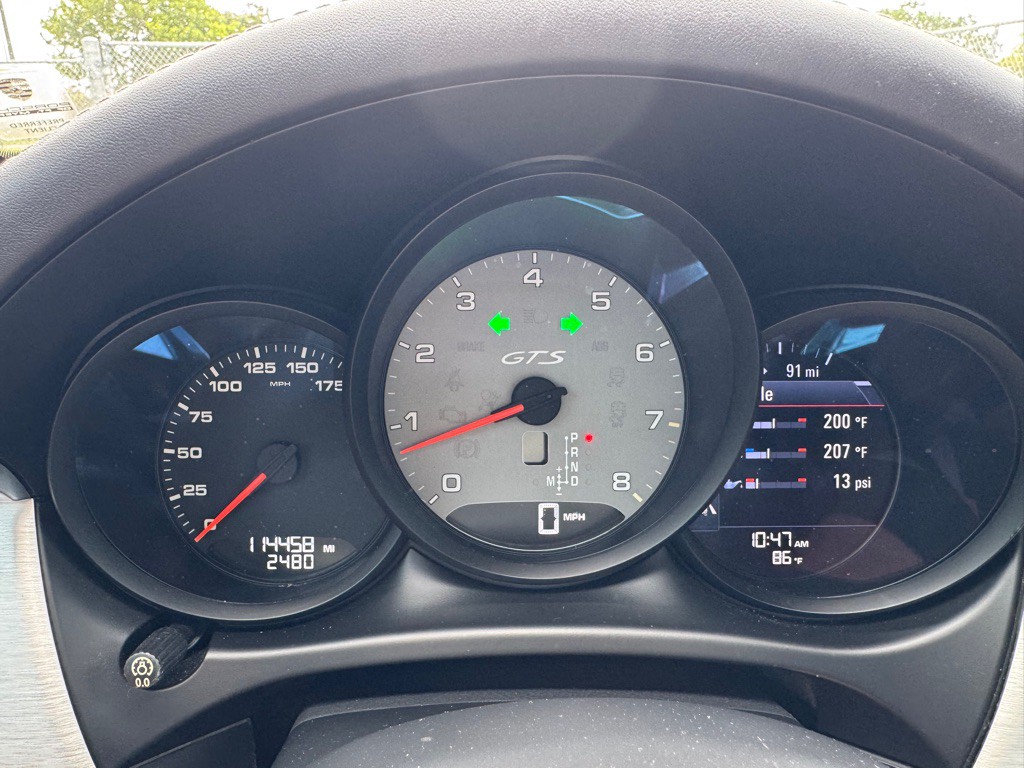 2017 Porsche Macan Image 16