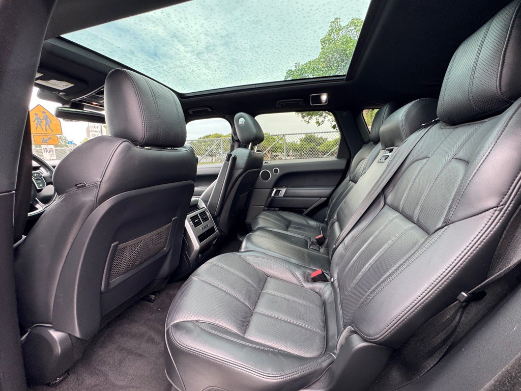2015 Land Rover Range Rover Sport Image 10