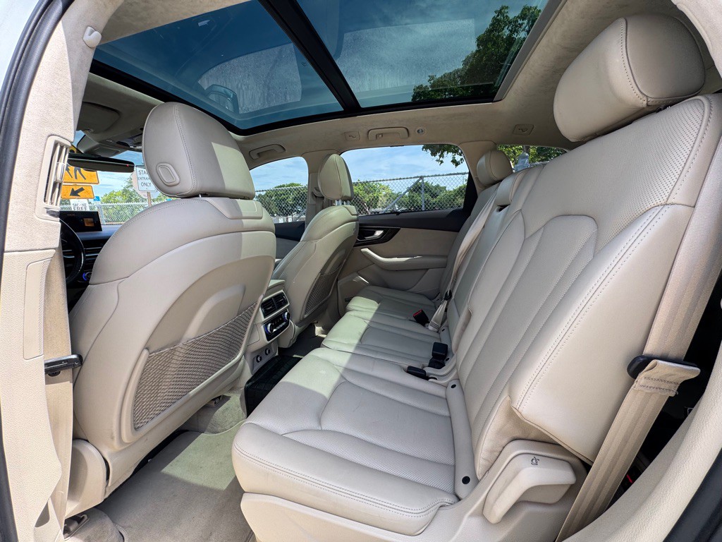 2018 Audi Q7 Image 10