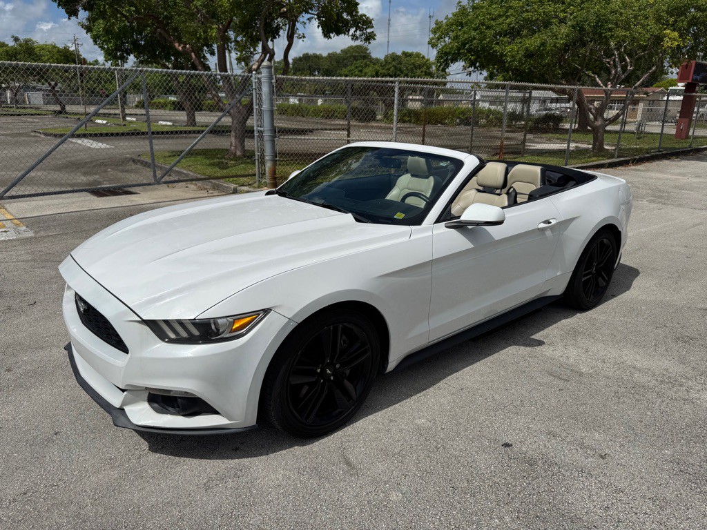 2015 Ford Mustang Image 2