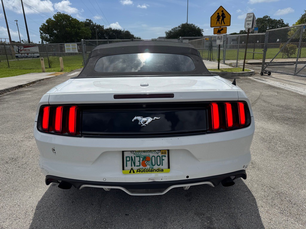 2015 Ford Mustang Image 7