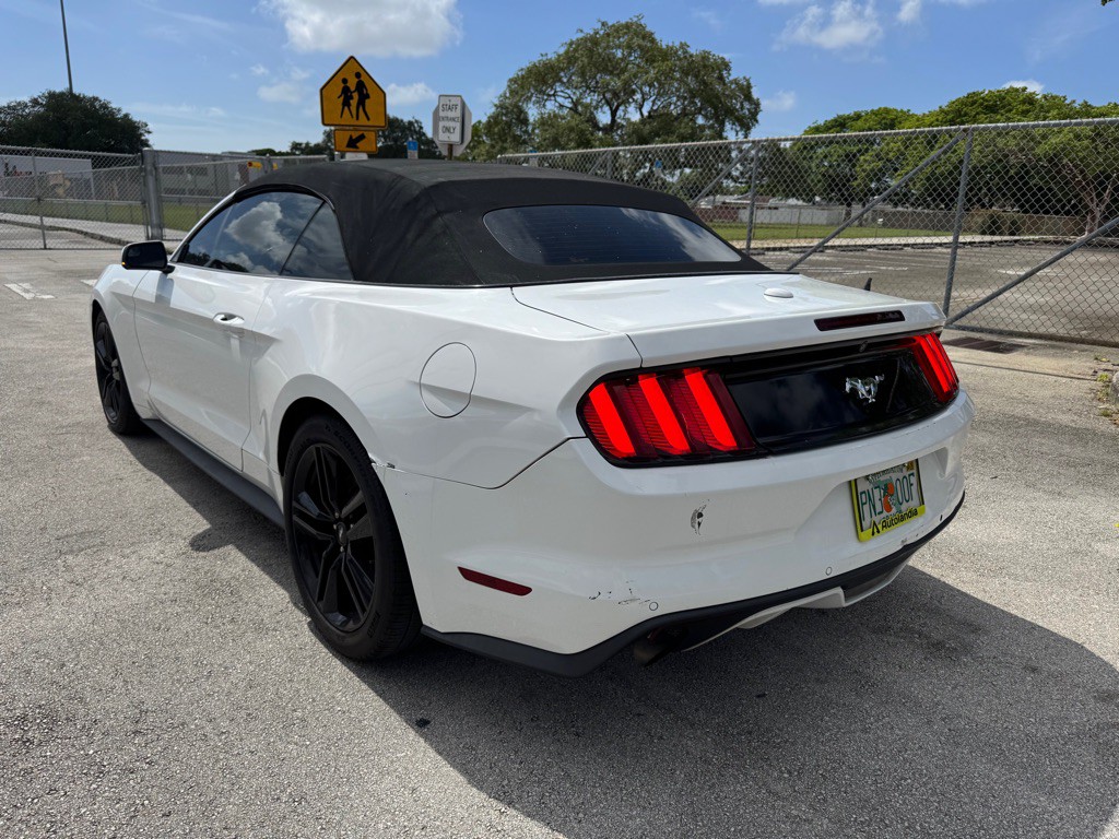 2015 Ford Mustang Image 8