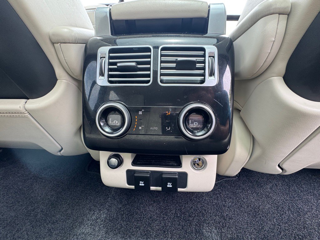 2018 Land Rover Range Rover Image 12