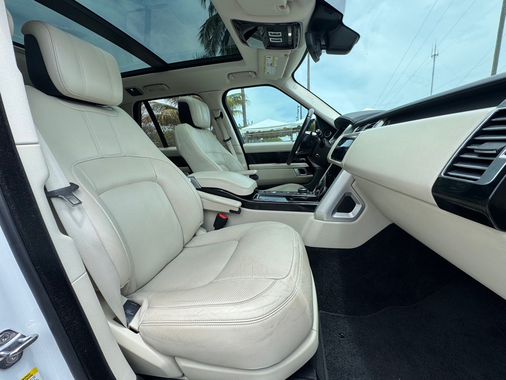 2018 Land Rover Range Rover Image 13