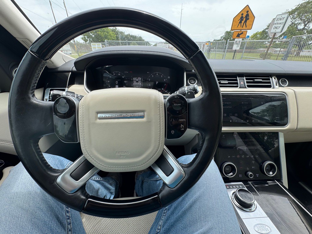 2018 Land Rover Range Rover Image 16