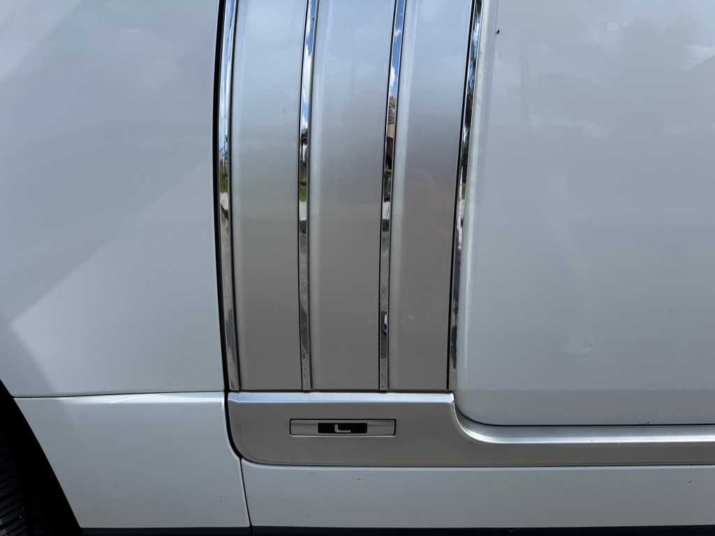 2014 Land Rover Range Rover Image 9
