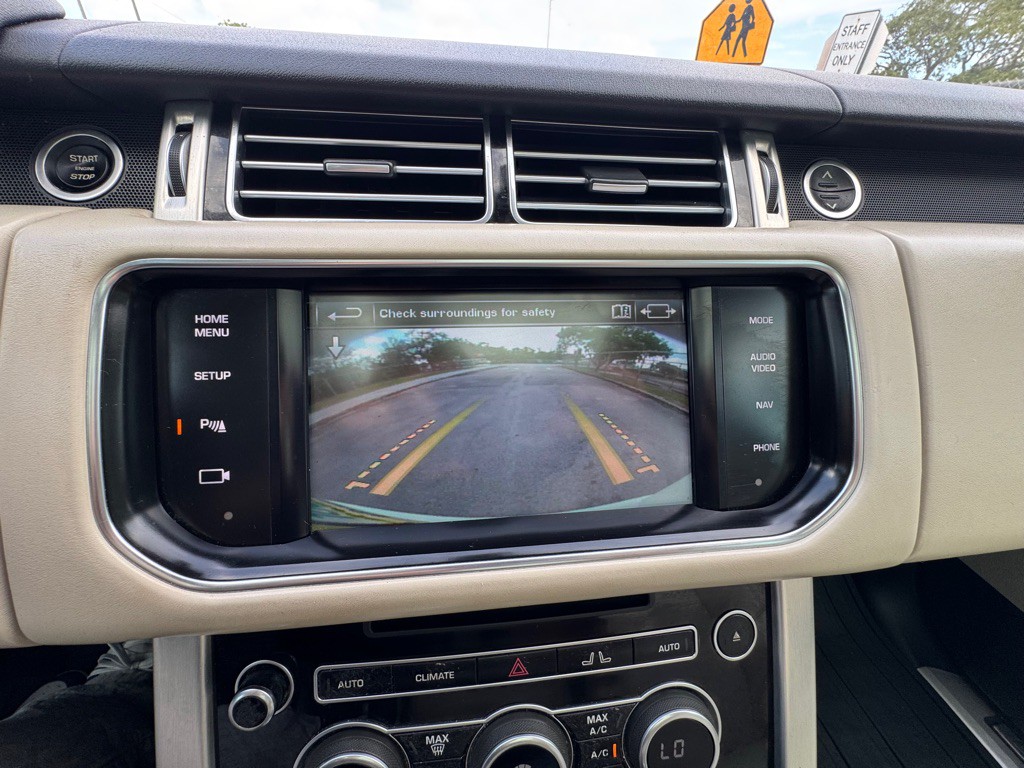 2014 Land Rover Range Rover Image 19