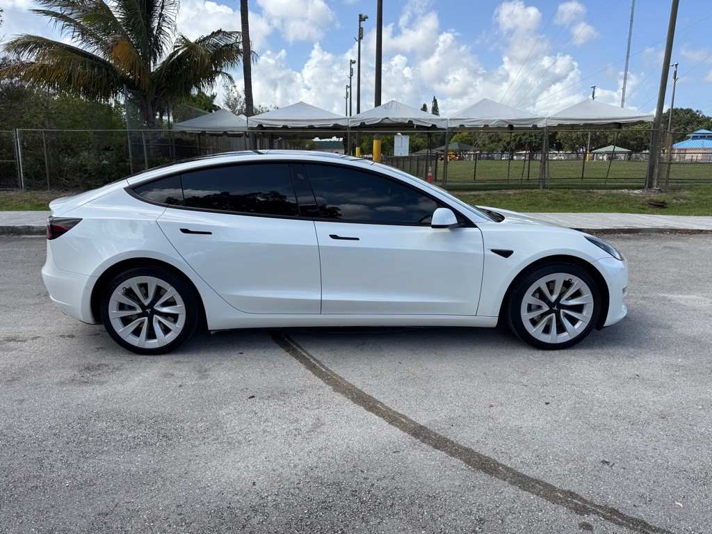 2021 Tesla Model 3 Image 4