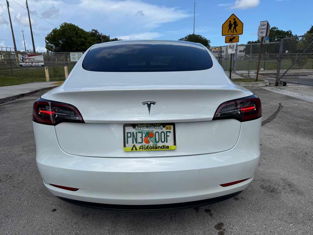 2021 Tesla Model 3 Image 6