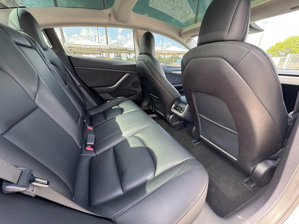 2021 Tesla Model 3 Image 13