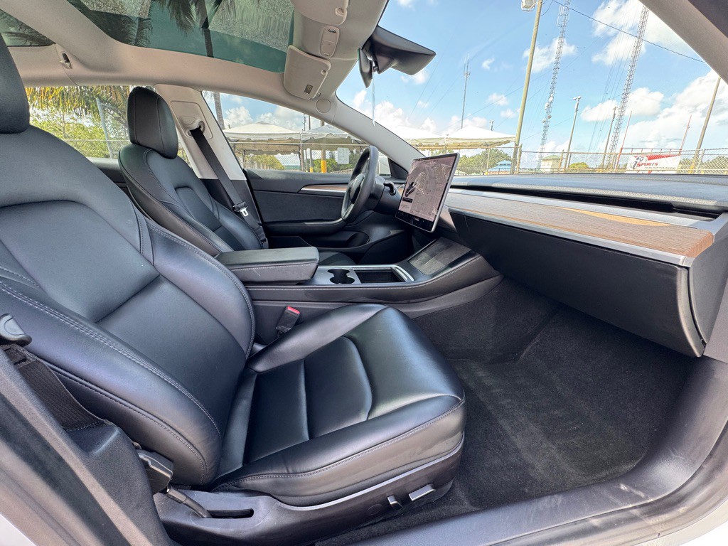 2021 Tesla Model 3 Image 14