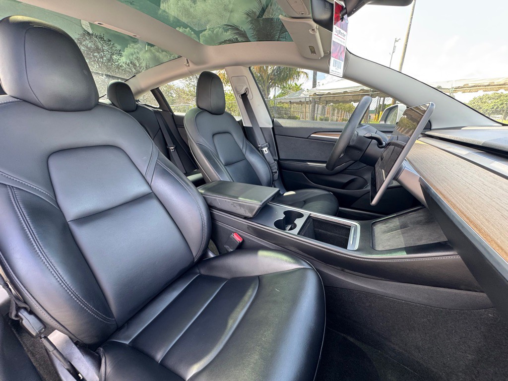 2021 Tesla Model 3 Image 15
