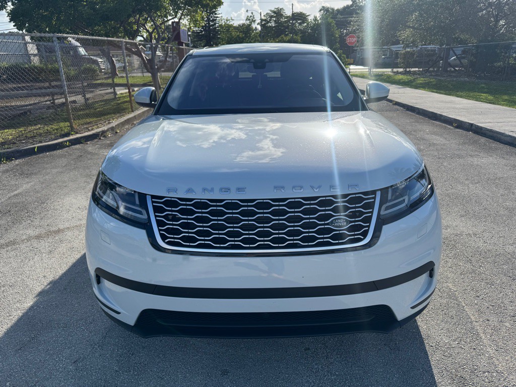 2018 Land Rover Range Rover Image 2