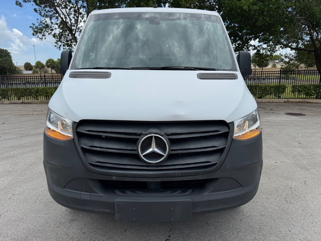 2019 Mercedes-Benz Sprinter Image 2