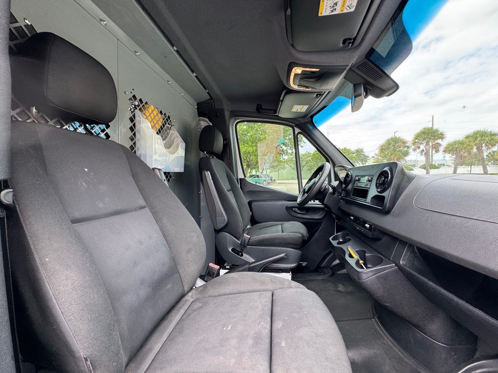 2019 Mercedes-Benz Sprinter Image 11