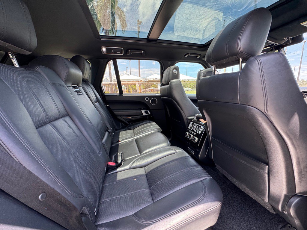 2015 Land Rover Range Rover Image 11