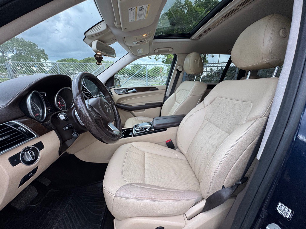 2017 Mercedes-Benz GLS-Class Image 9