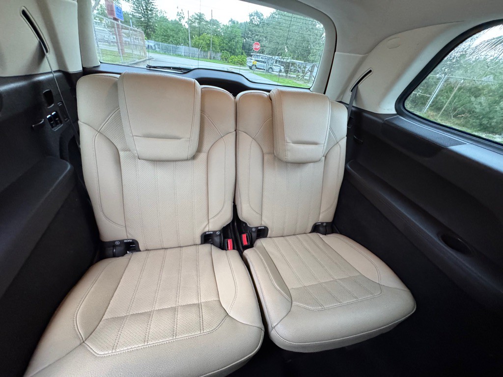 2017 Mercedes-Benz GLS-Class Image 12