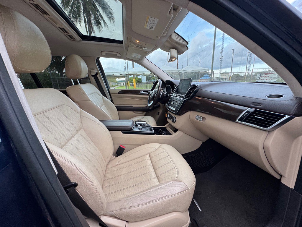 2017 Mercedes-Benz GLS-Class Image 13