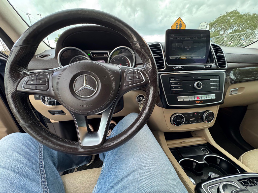 2017 Mercedes-Benz GLS-Class Image 15