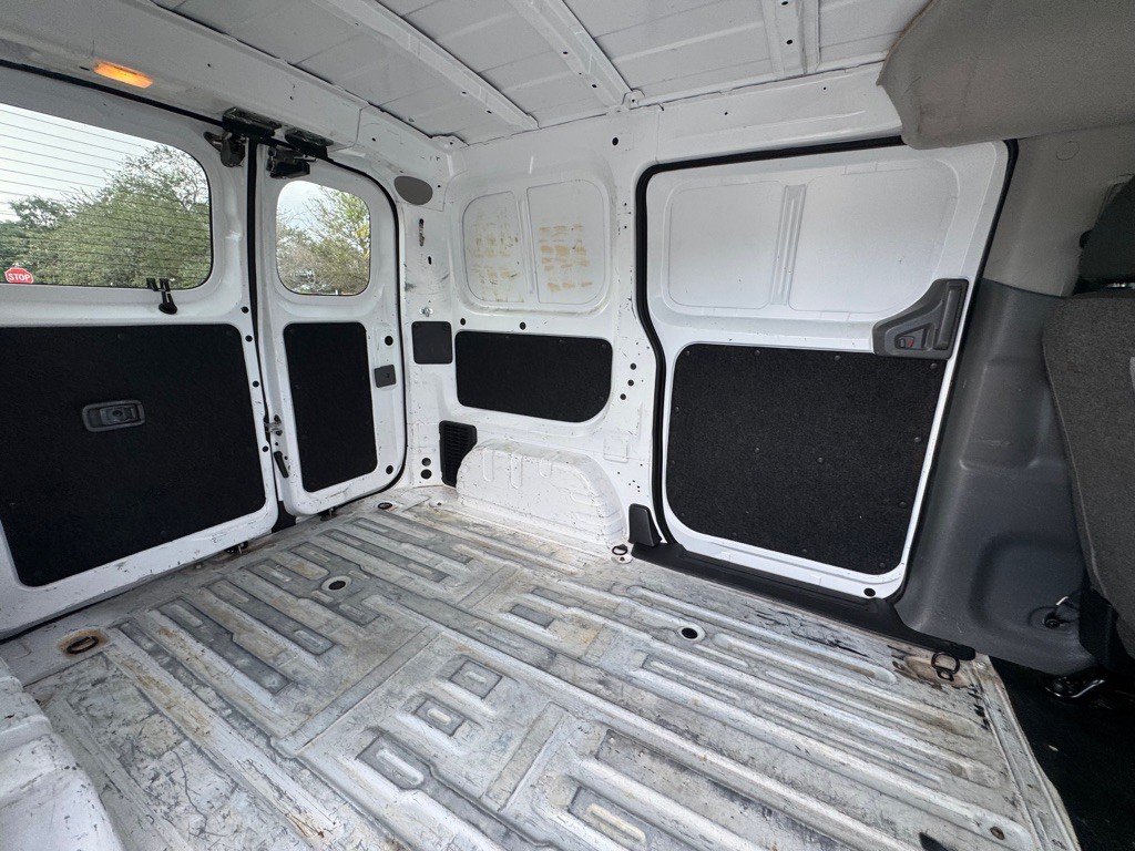 2019 Nissan NV200 Image 12