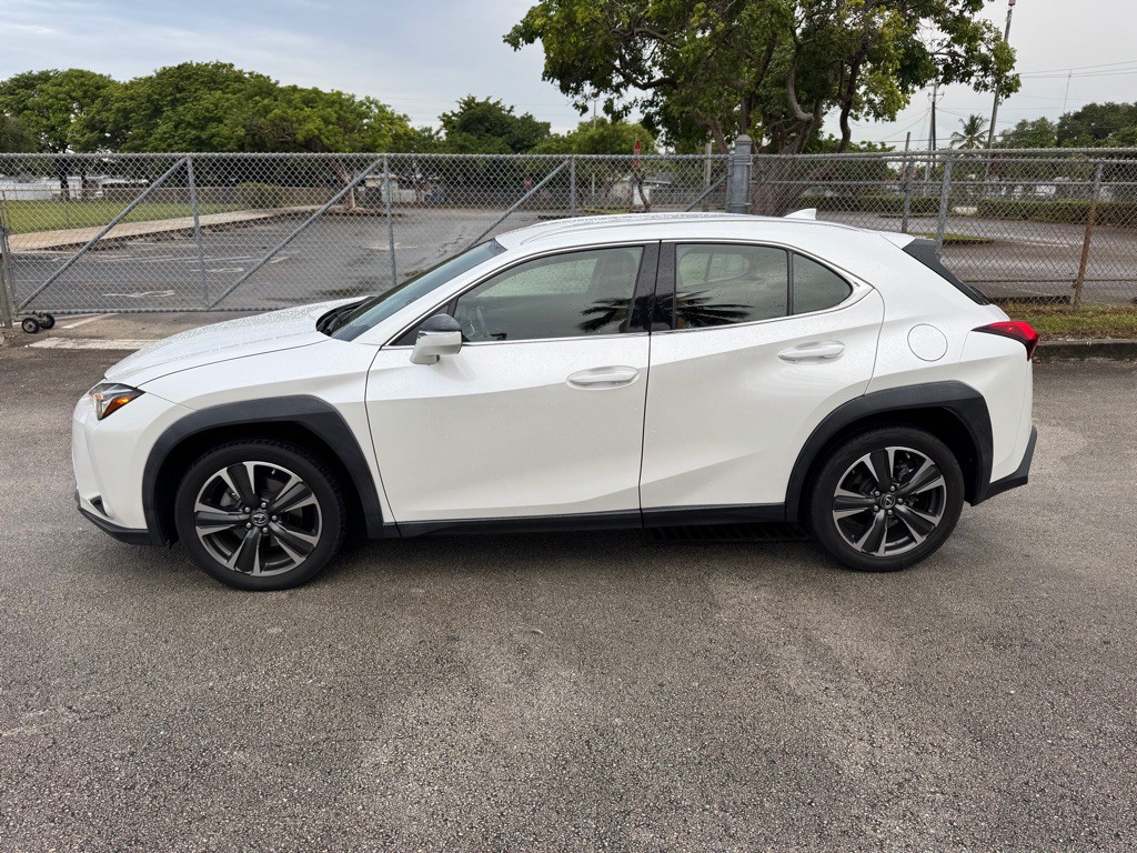 2019 Lexus UX Image 8