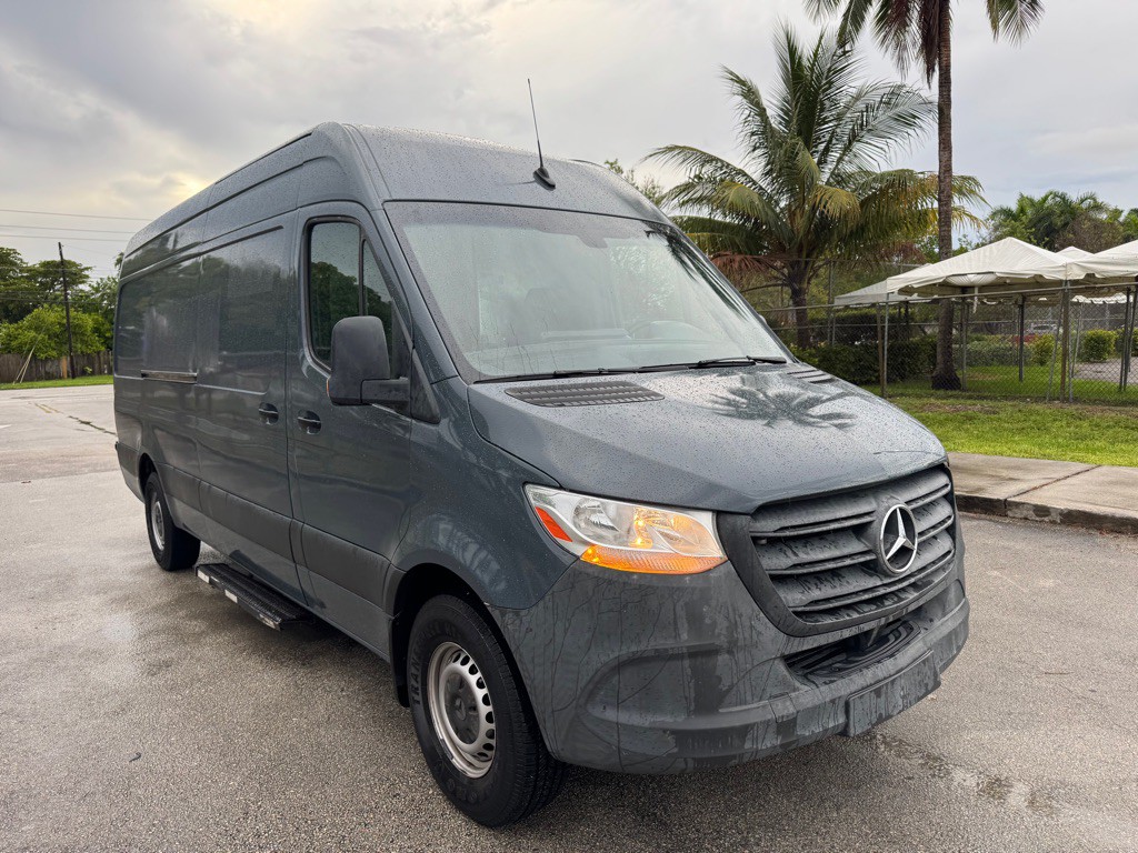 2019 Mercedes-Benz Sprinter Image 3