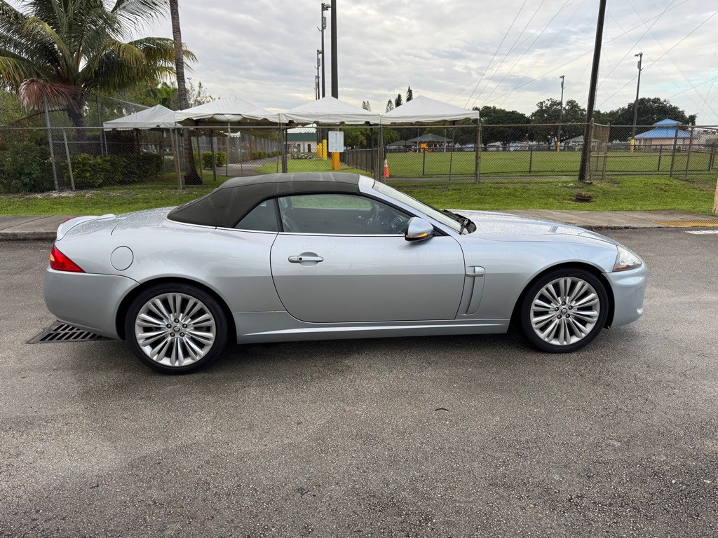 2011 Jaguar XK-Series Image 4